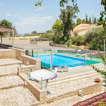 Relaxhome With A Big Private Pool *